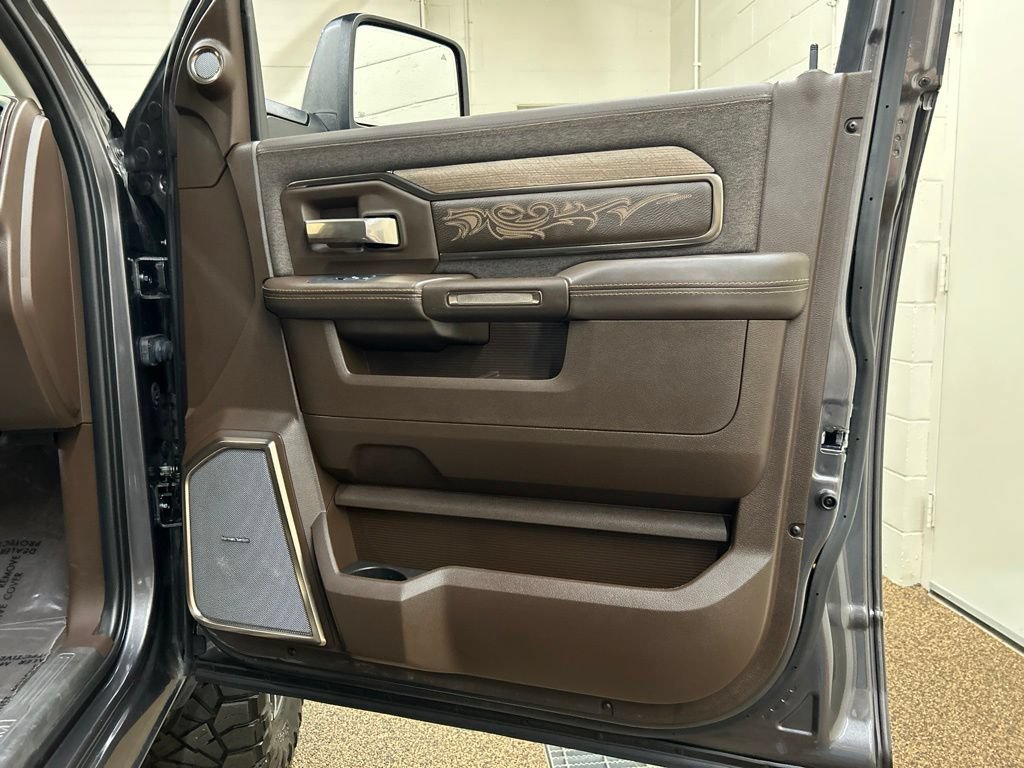 Used 2025 RAM 3500 Longhorn AWD/4WD image 15