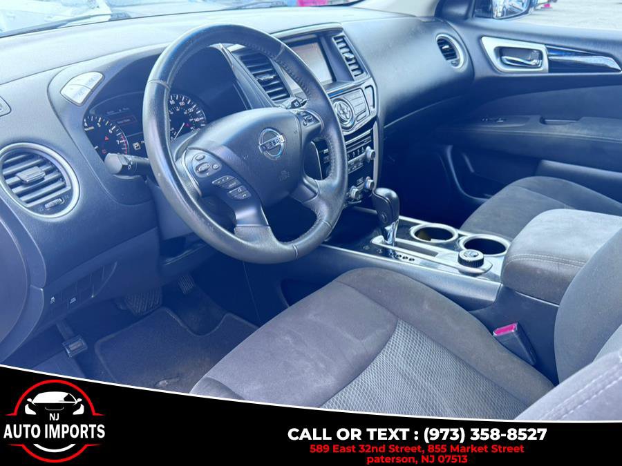 Used 2015 Nissan Pathfinder SV w/ Trailer Tow Package image 13