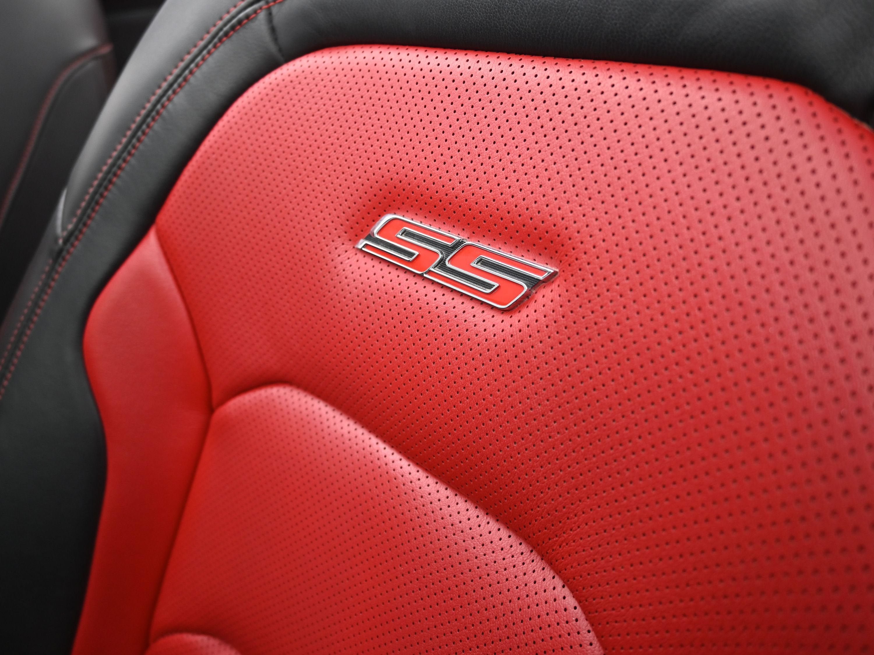 Certified 2021 Chevrolet Camaro SS RWD image 32