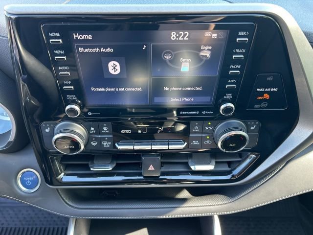 Used 2021 Toyota Highlander XLE AWD/4WD image 46