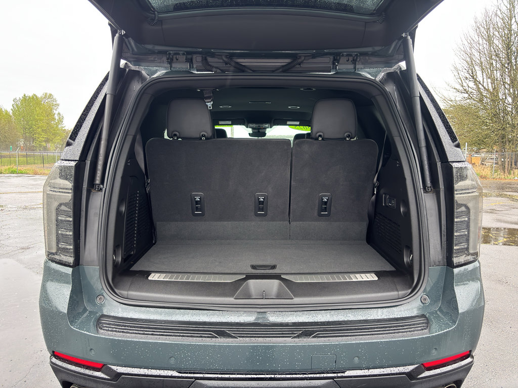 Used 2025 Chevrolet Tahoe RST w/ RST Performance Edition image 9