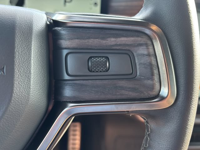 Used 2023 Rivian R1S Adventure AWD/4WD image 22