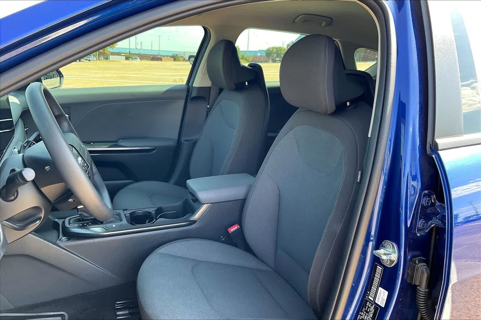 Used 2025 Kia K4 FWD image 9