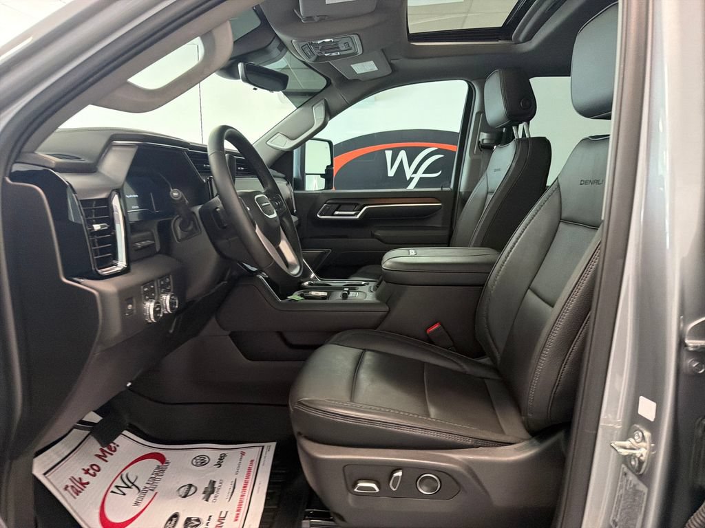 Used 2025 GMC Sierra 2500 Denali w/ Denali Reserve Package AWD/4WD image 9