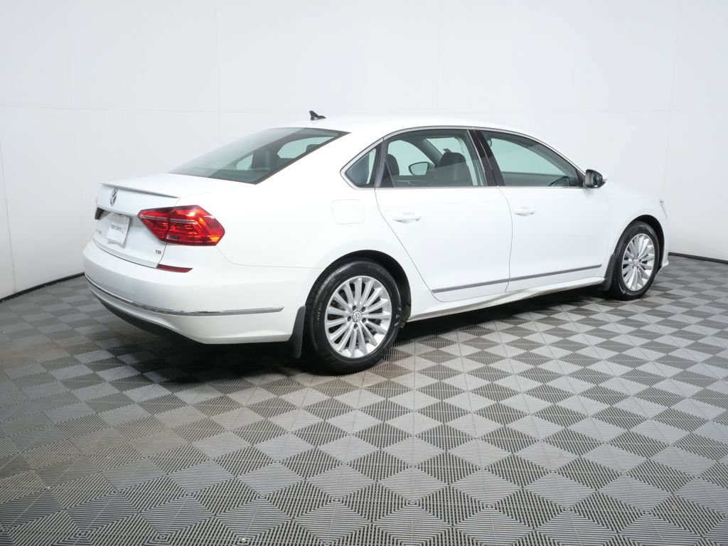 Used 2016 Volkswagen Passat 1.8T SE image 26
