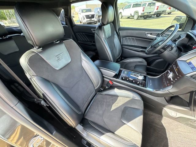 Used 2019 Ford Edge ST w/ Equipment Group 401A AWD/4WD image 28