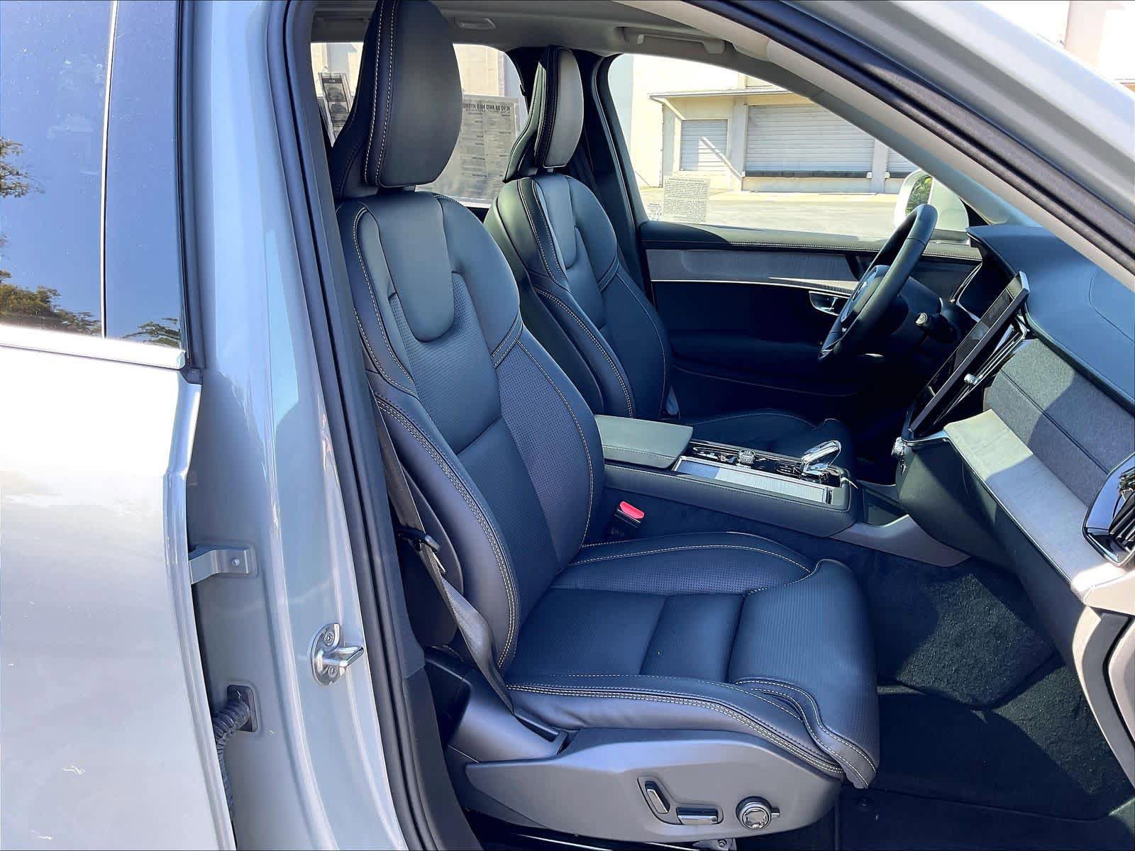 New 2026 Volvo XC90 B6 Ultra w/ Protection Package AWD/4WD image 32
