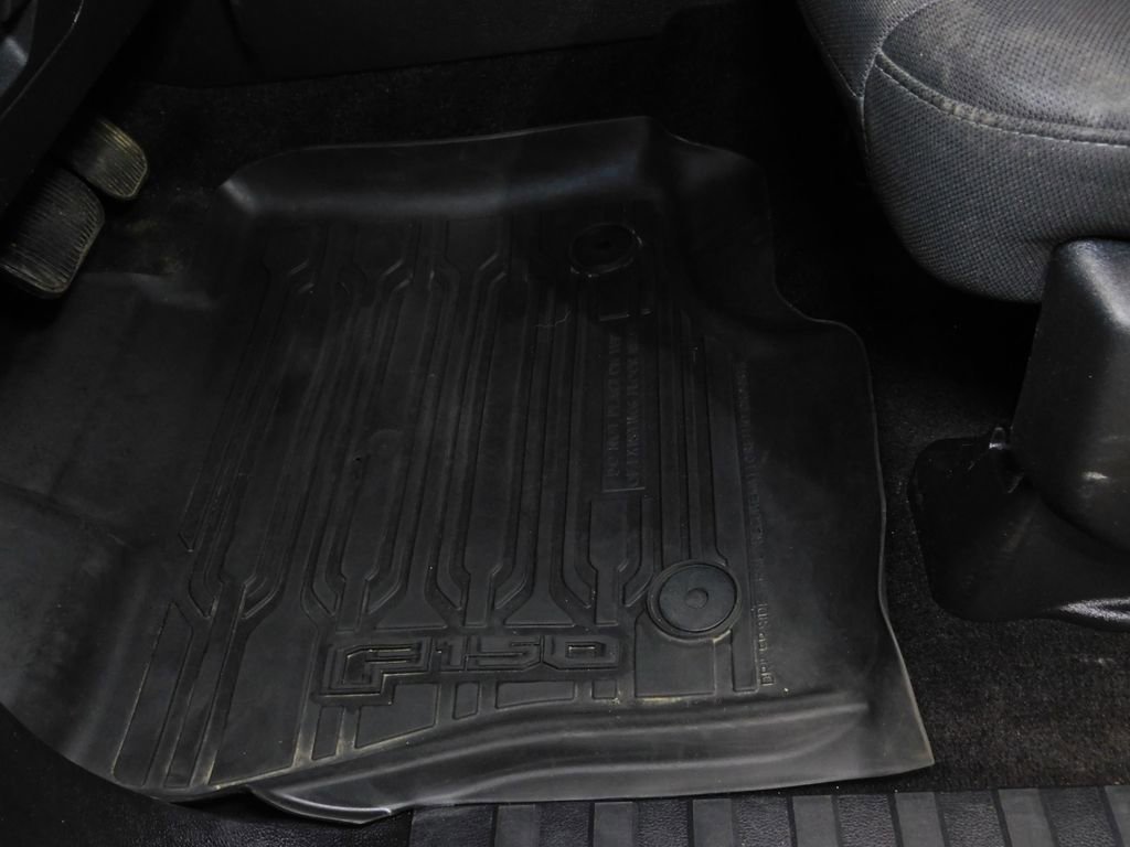 Used 2019 Ford F150 XLT w/ Equipment Group 302A Luxury AWD/4WD image 32