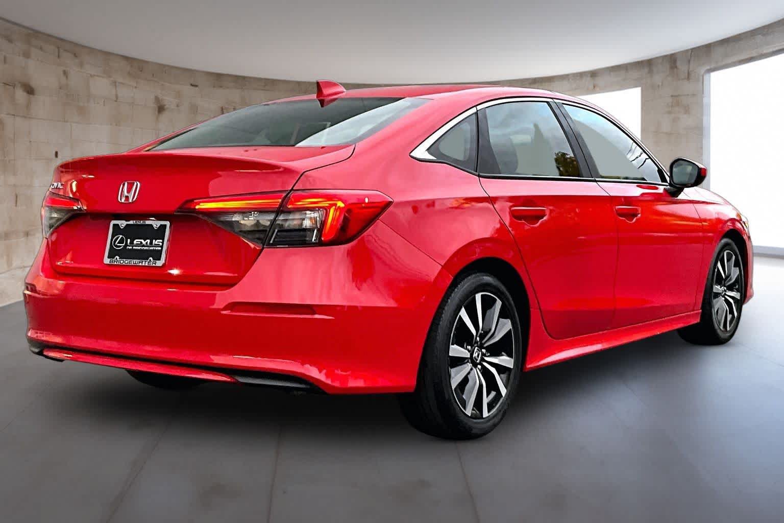 Used 2022 Honda Civic EX image 5
