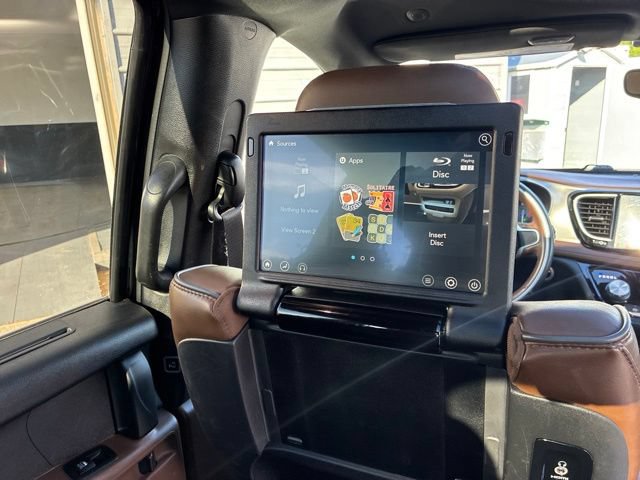 Used 2021 Chrysler Pacifica Limited w/ Uconnect Theater Family Group AWD/4WD image 10