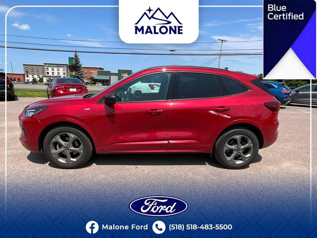 Used 2023 Ford Escape ST-Line w/ Tech Pack #1 AWD/4WD image 3