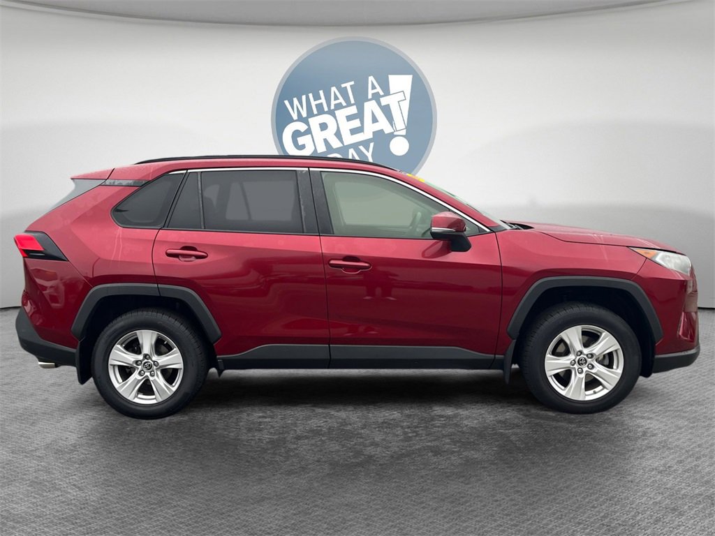 Used 2019 Toyota RAV4 XLE image 2