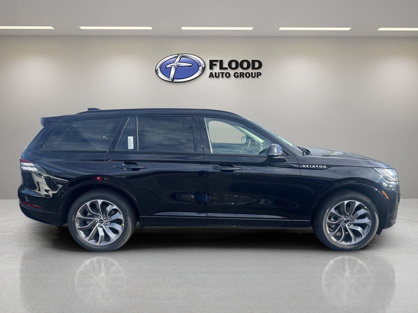 New 2026 Lincoln Aviator AWD image 5