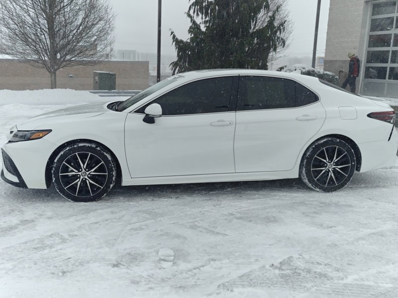 Used 2024 Toyota Camry SE image 8