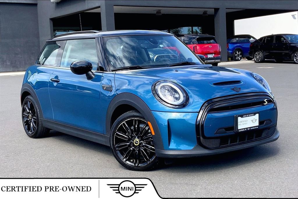 Certified 2024 MINI Cooper SE image 1