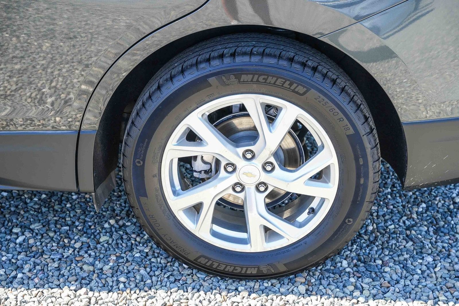 Used 2019 Chevrolet Equinox LT w/ Sun & Navigation Package AWD/4WD image 10