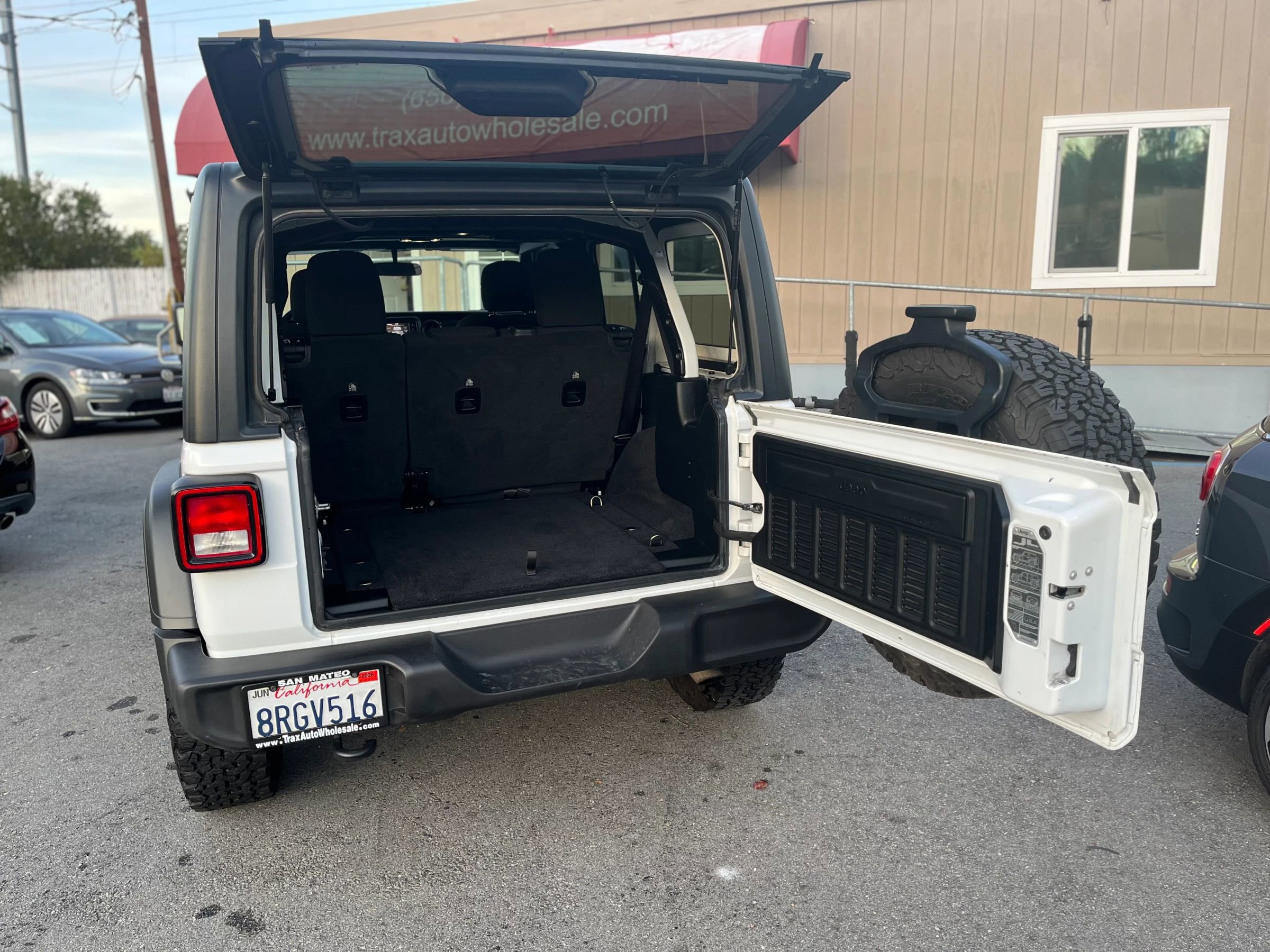 Used 2020 Jeep Wrangler Unlimited Sport image 12