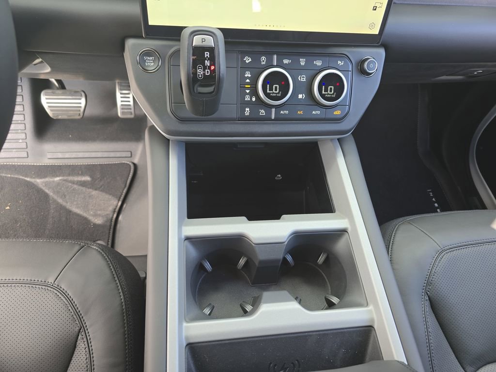 New 2026 Land Rover Defender 110 V8 image 24