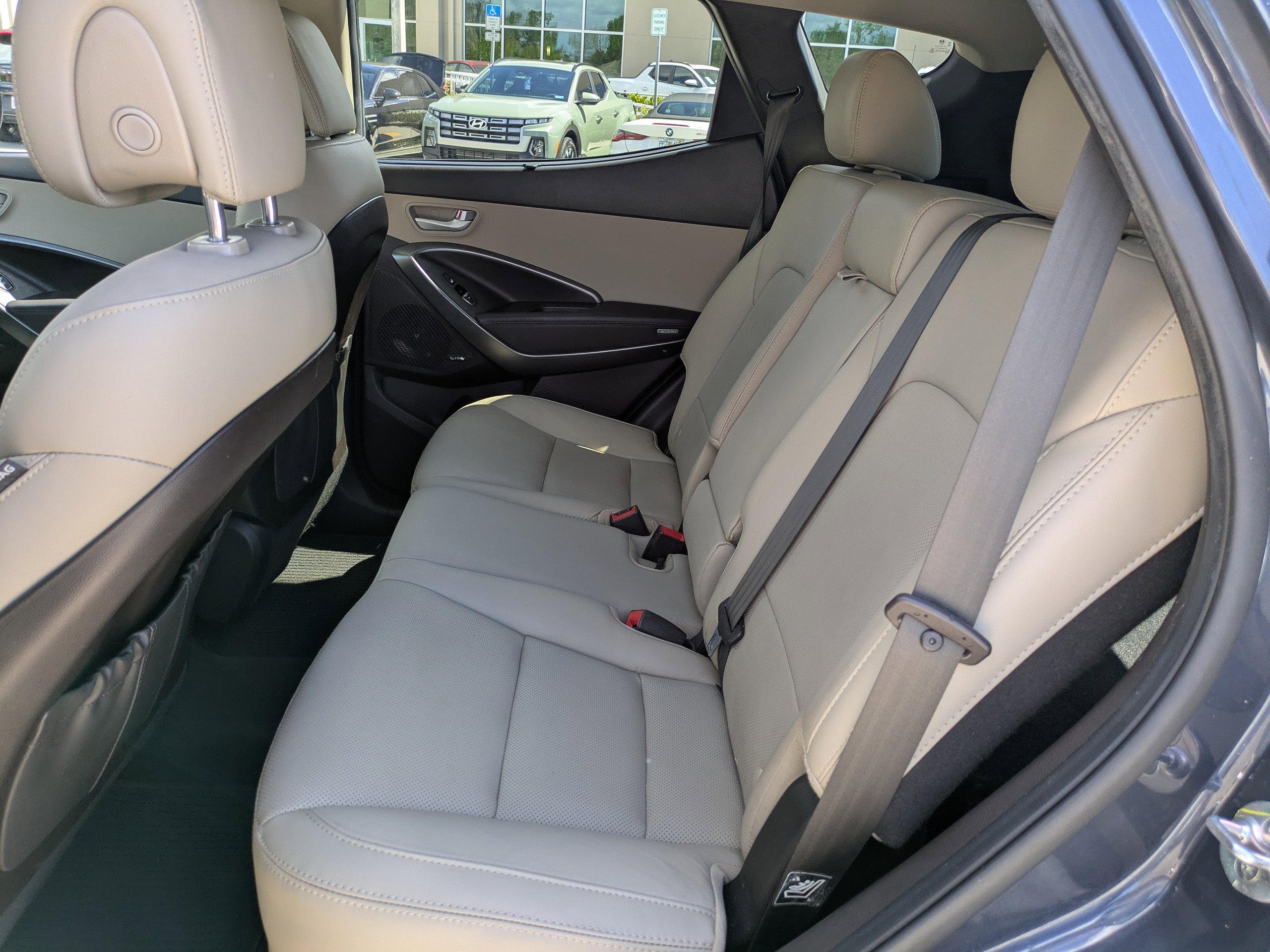 Used 2017 Hyundai Santa Fe Sport image 16