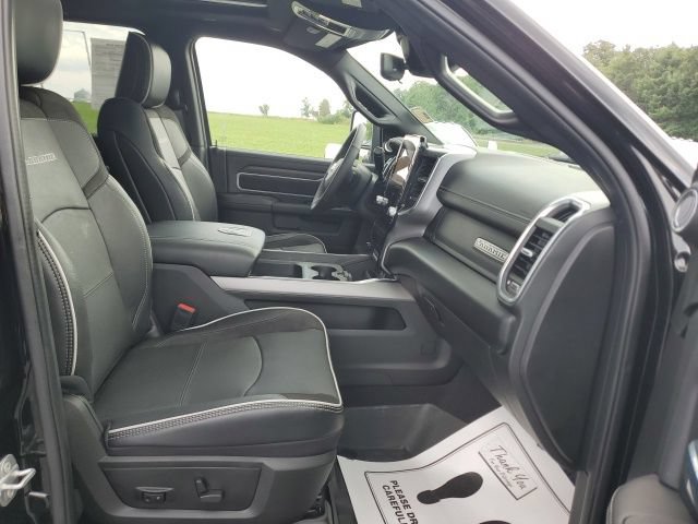 Used 2025 RAM 2500 Laramie AWD/4WD image 25