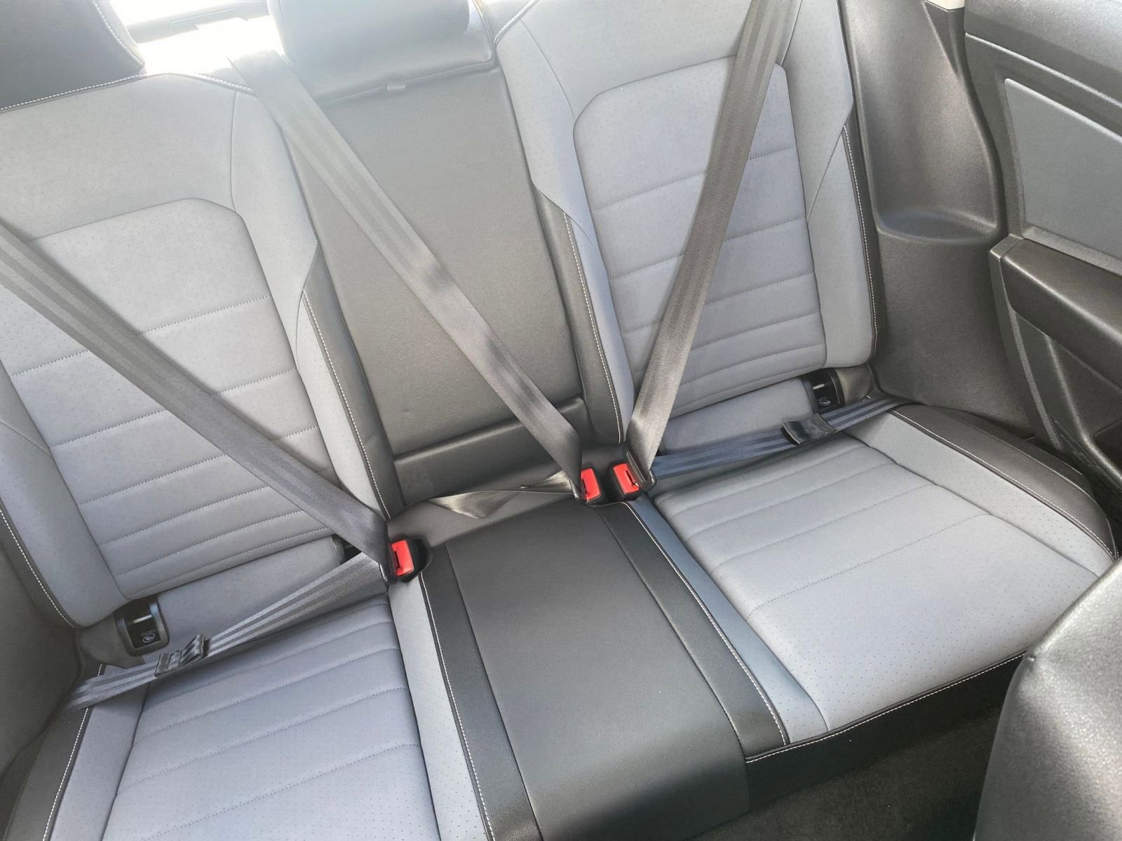 Used 2025 Volkswagen Jetta SE image 37