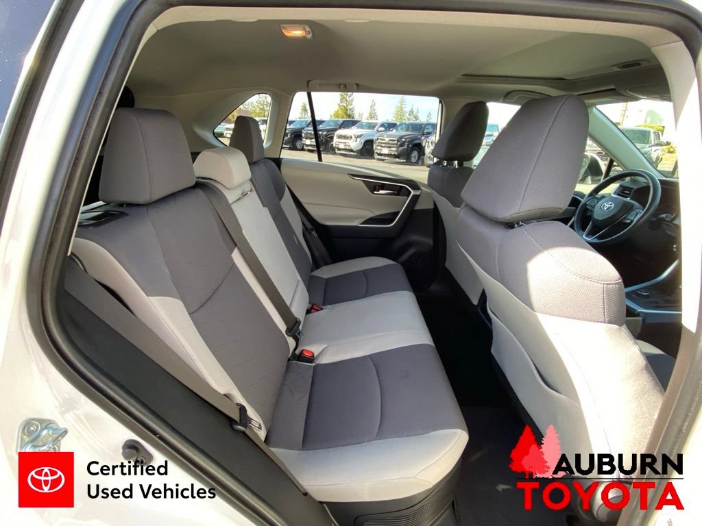 Certified 2021 Toyota RAV4 XLE w/ Convenience Package AWD/4WD image 18