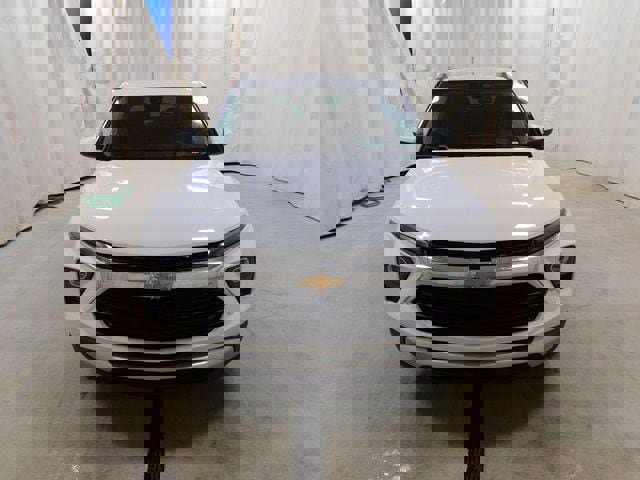Used 2025 Chevrolet TrailBlazer LT image 4