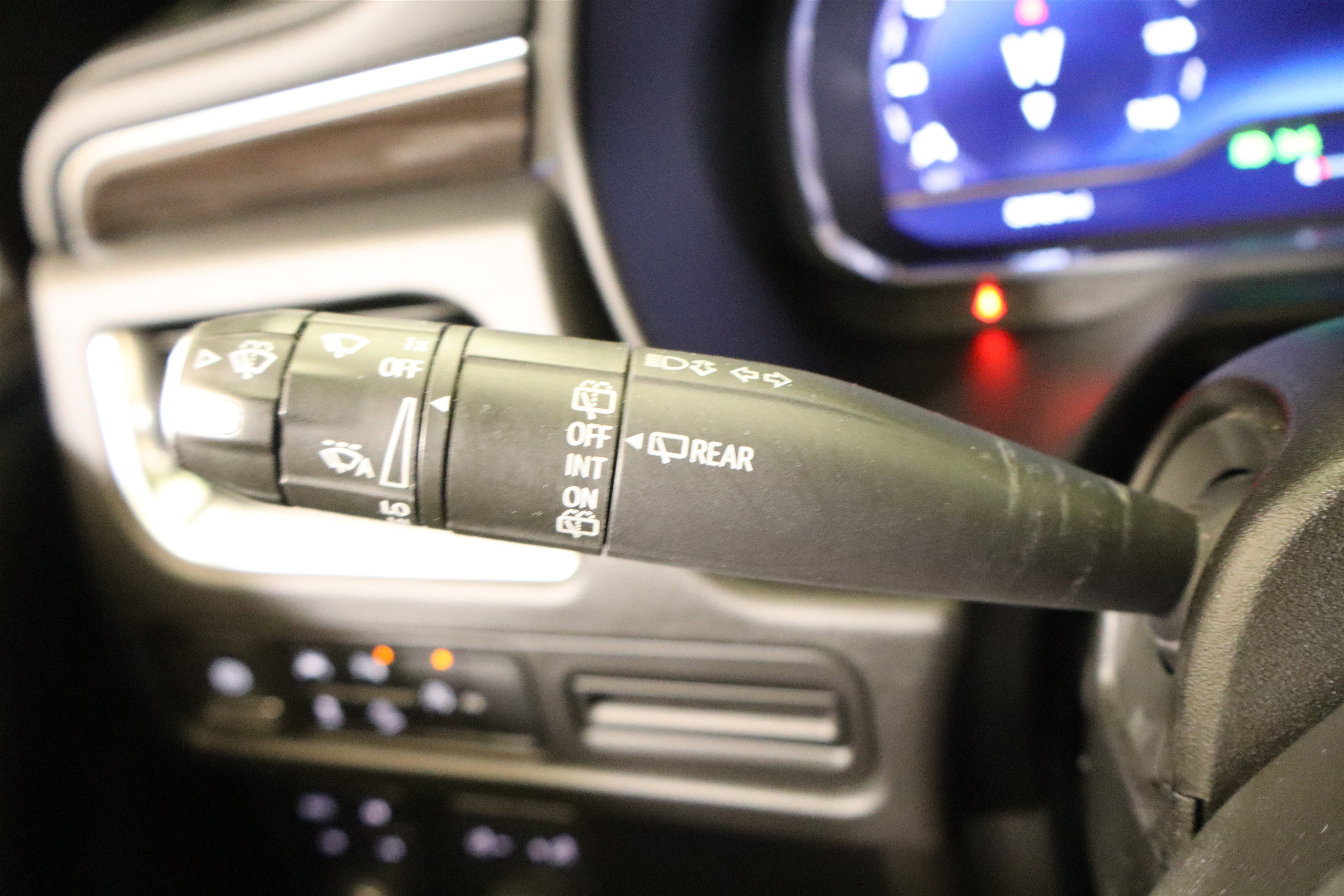 Used 2024 Chevrolet Suburban Z71 AWD/4WD image 31