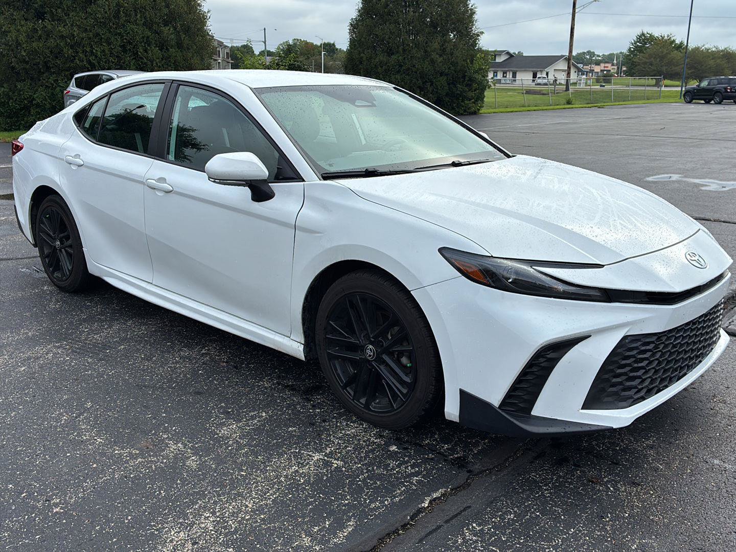 Used 2025 Toyota Camry SE FWD image 7