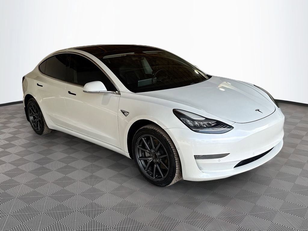 Used 2019 Tesla Model 3 Standard Range RWD image 4