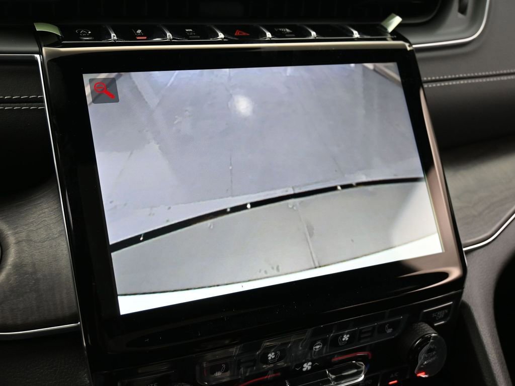 Used 2024 Jeep Grand Cherokee Overland w/ Luxury Tech Group IV image 12