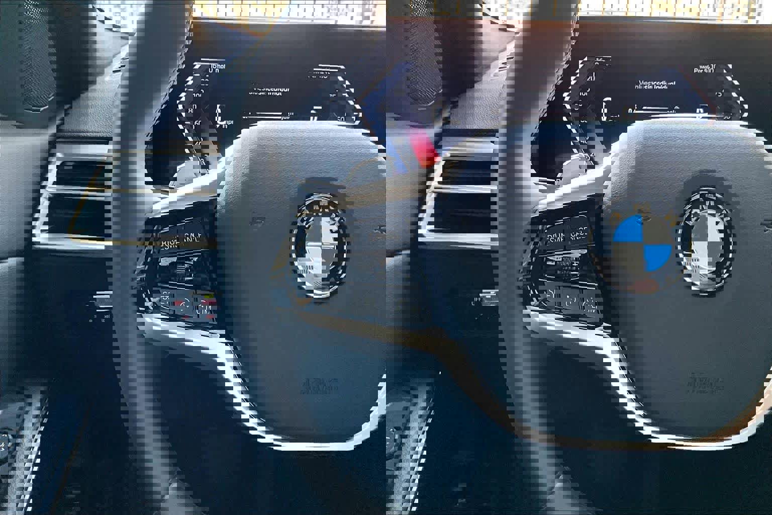 Used 2025 BMW 330i Sedan image 23