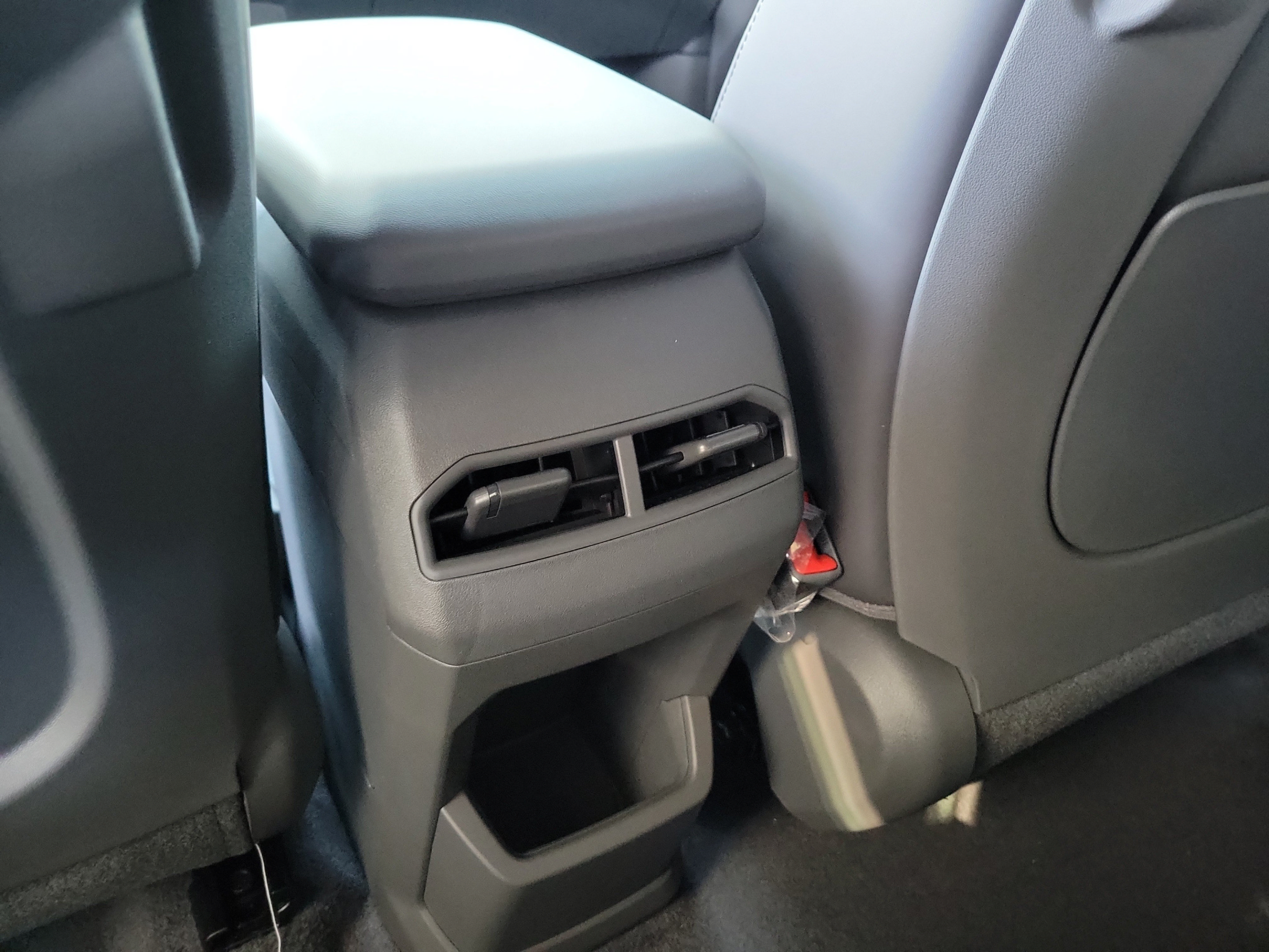 New 2027 Kia EV3 Land FWD image 11