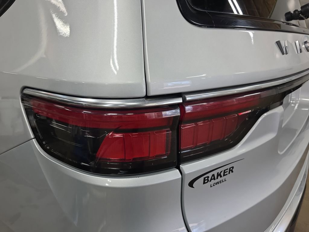 Used 2023 Jeep Wagoneer L Series II image 37