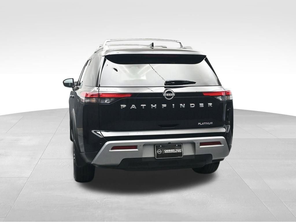 Used 2024 Nissan Pathfinder Platinum FWD image 4