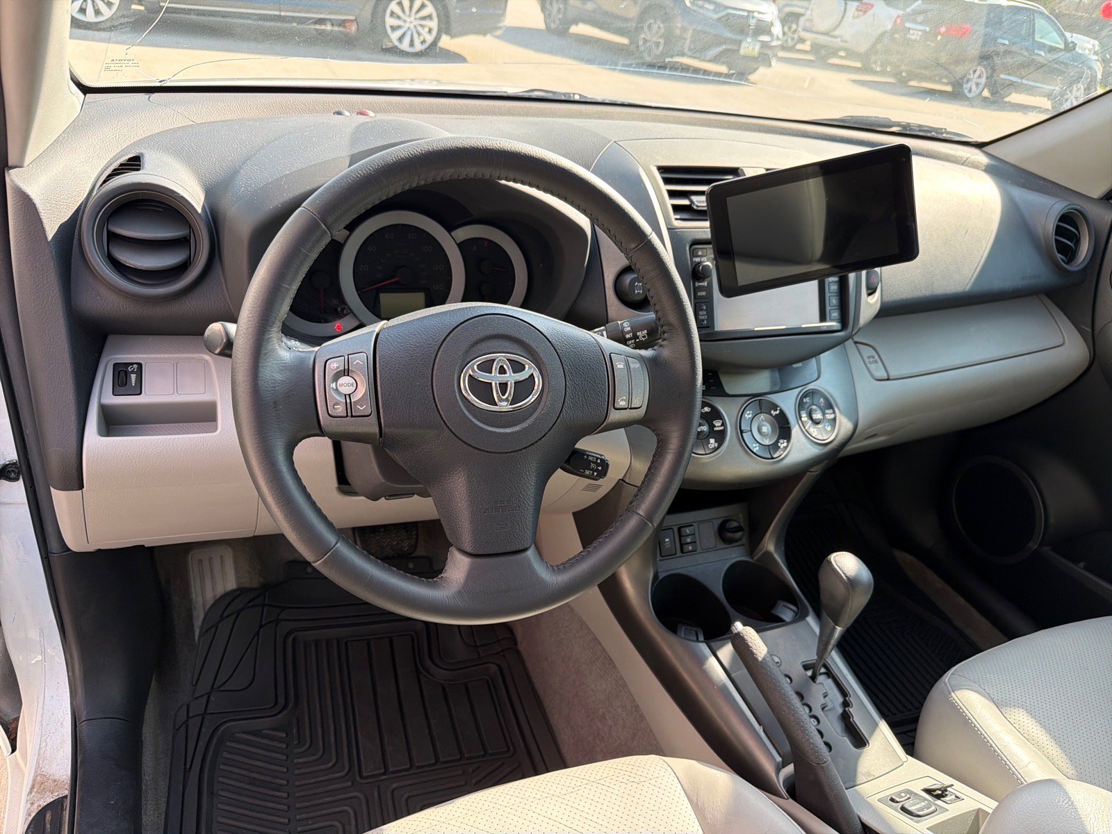 Used 2012 Toyota RAV4 Limited w/ Navigation Value Pkg image 11