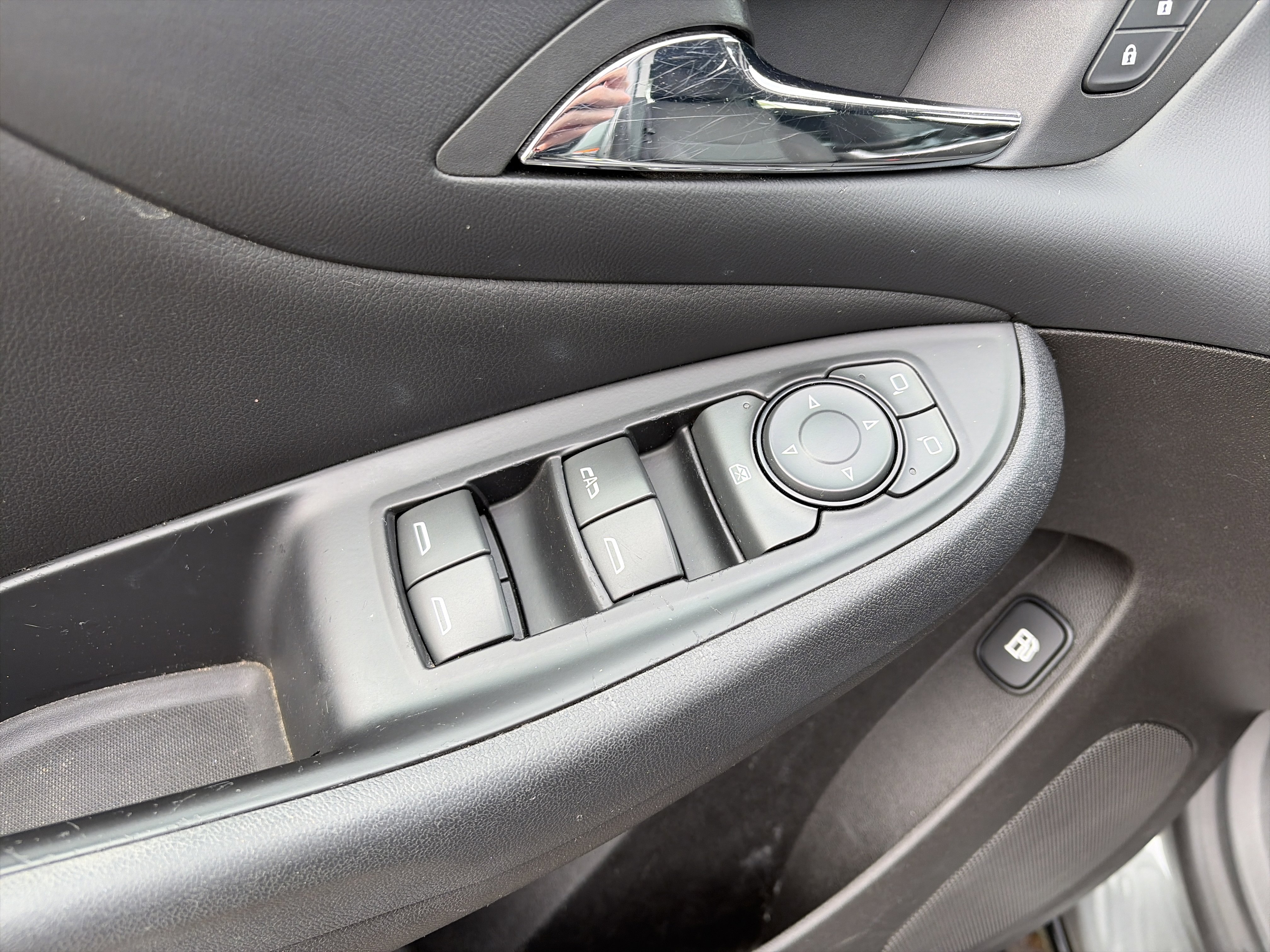 Used 2016 Chevrolet Volt LT image 16