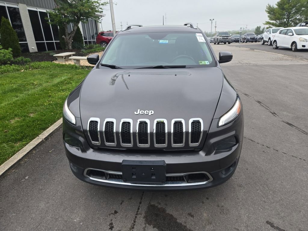 Used 2018 Jeep Cherokee Limited image 2