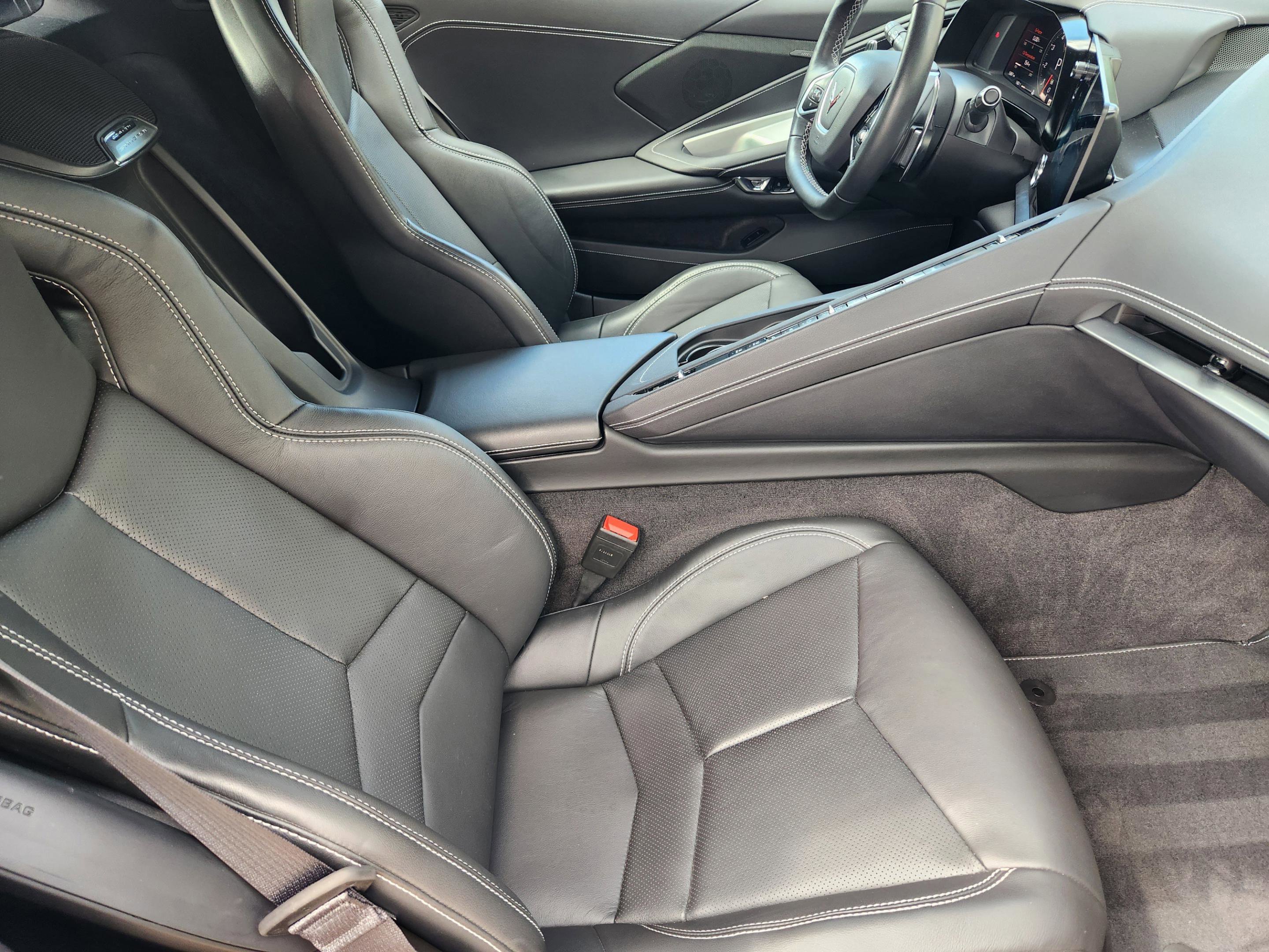 Used 2024 Chevrolet Corvette Stingray Coupe w/ 1LT RWD image 7