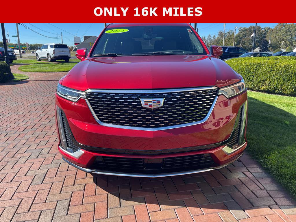 Used 2024 Cadillac XT6 Premium Luxury w/ Platinum Package image 3