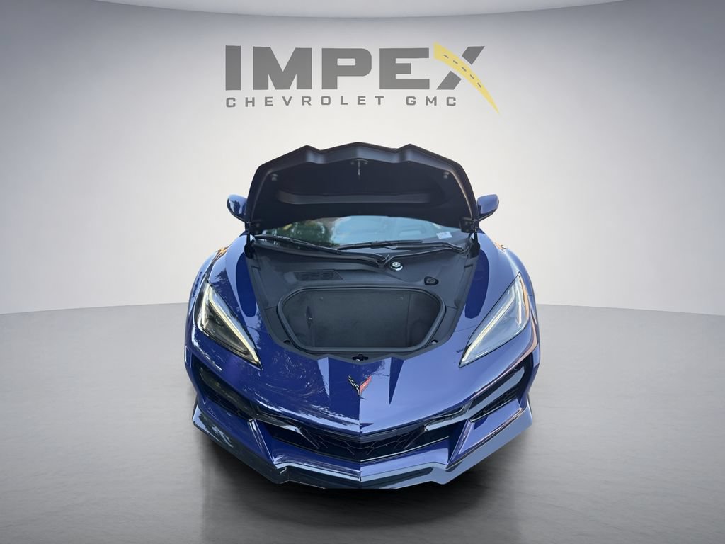 Used 2025 Chevrolet Corvette Z06 w/ Stealth Interior Trim Package RWD image 9