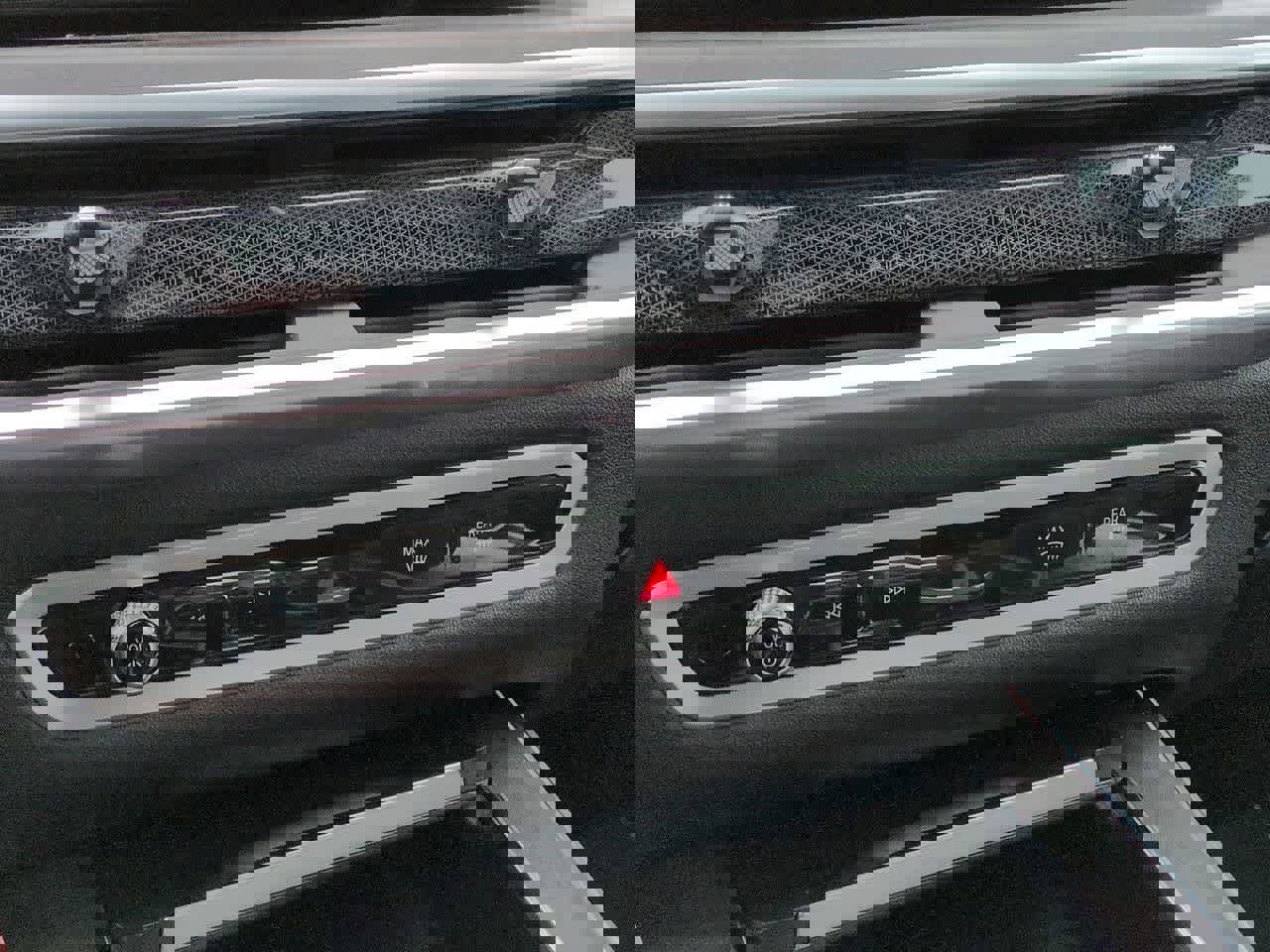 Used 2024 BMW X5 xDrive40i w/ Premium Package image 29