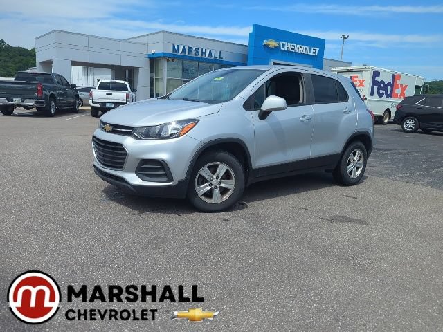 Used 2022 Chevrolet Trax LS w/ Tint and Cruise Package AWD/4WD image 1