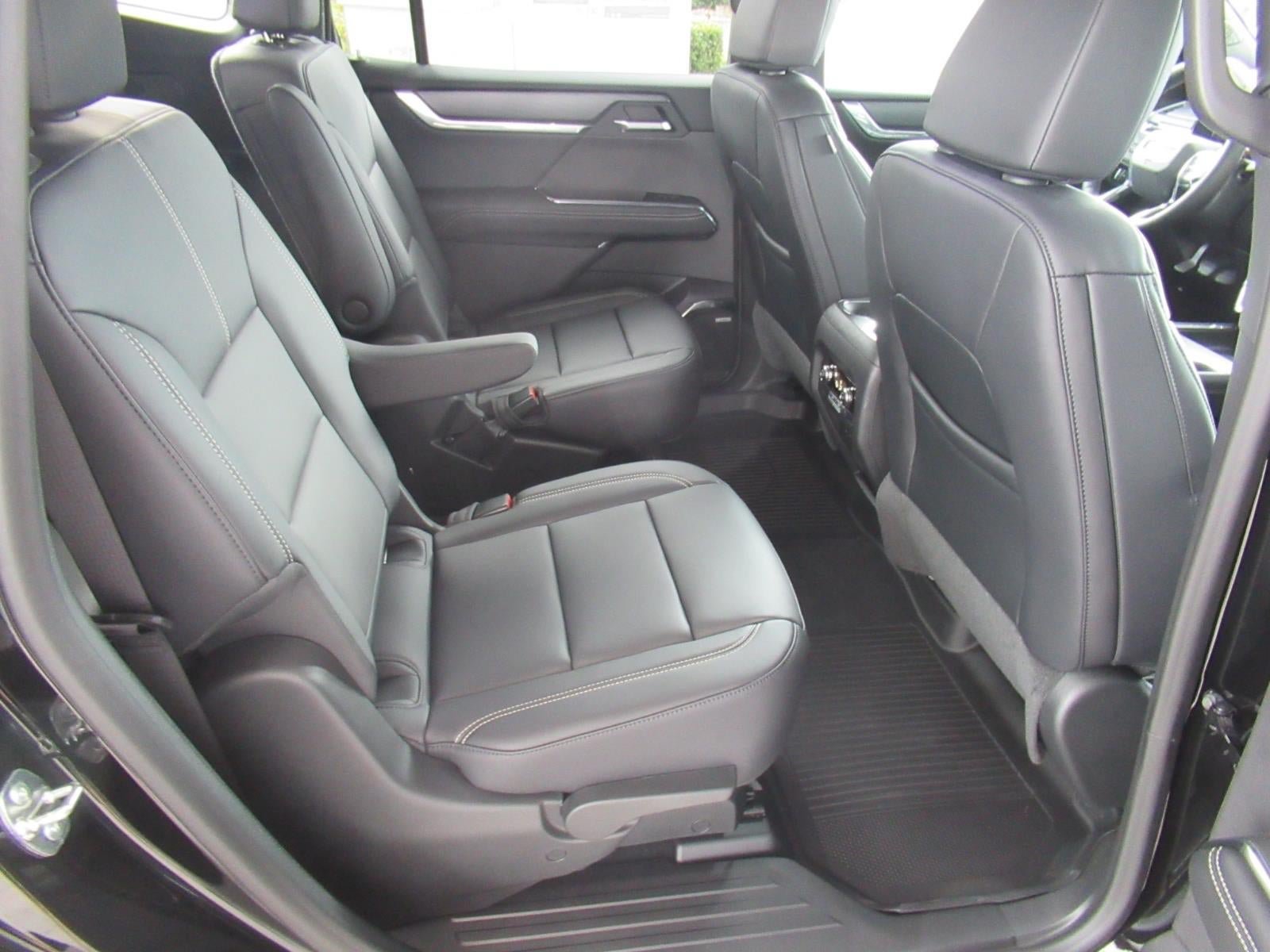 New 2026 GMC Acadia Elevation w/ Black Edition FWD image 31