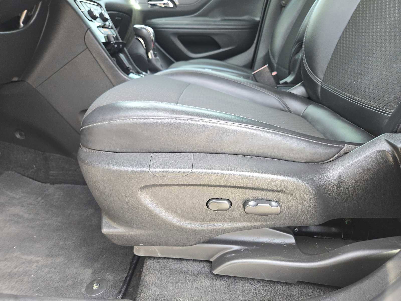 Used 2019 Buick Encore Preferred FWD image 23