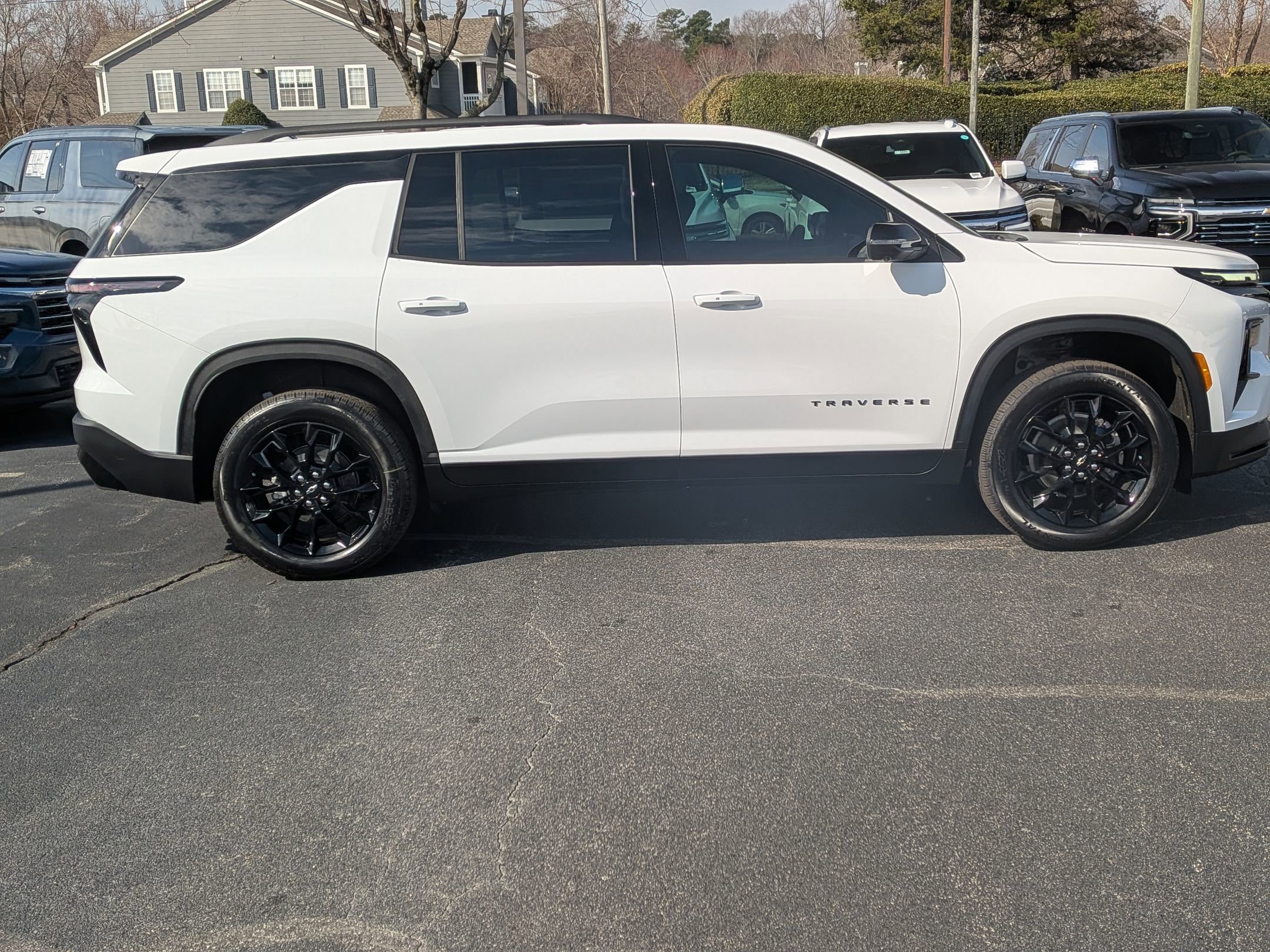 New 2026 Chevrolet Traverse LT w/ Midnight/Sport Edition FWD image 9