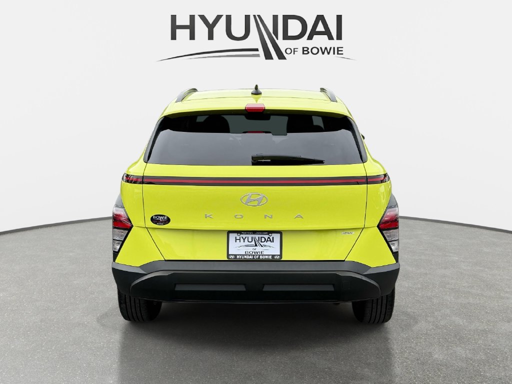 Used 2024 Hyundai Kona SEL AWD/4WD image 3
