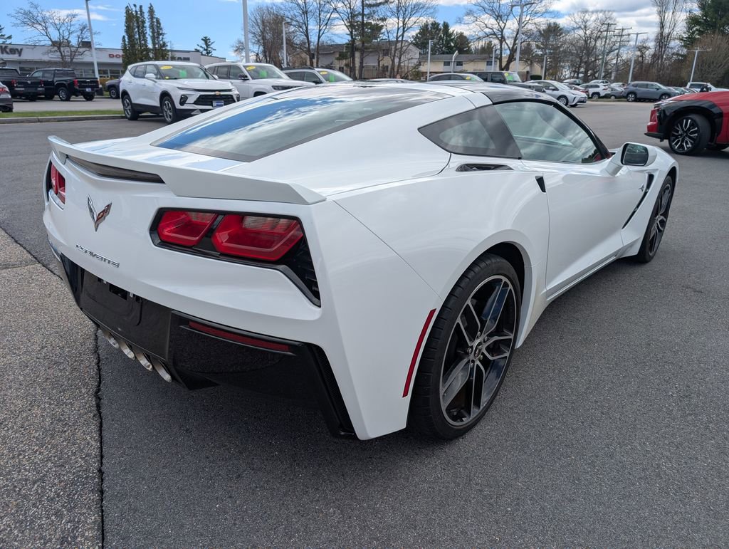 Used 2015 Chevrolet Corvette Stingray Coupe RWD image 5