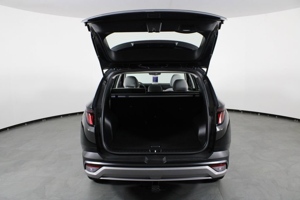 Certified 2026 Hyundai Tucson SE image 17