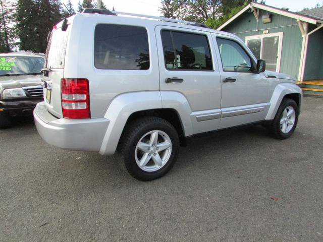 Used 2012 Jeep Liberty Limited image 4